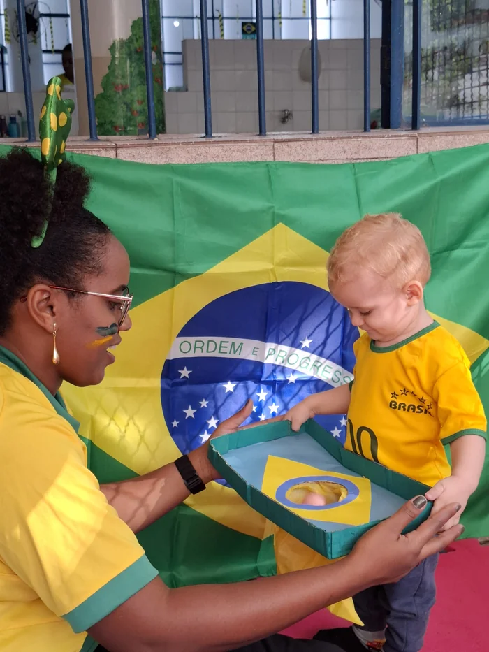 Atividade com criança na Obra do Berço
