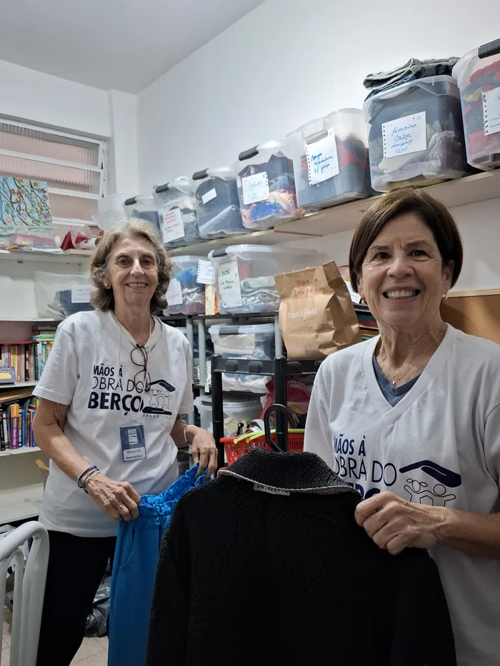 Equipe de voluntários da Obra do Berço